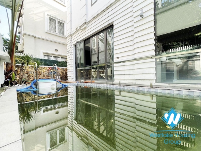 Pool villas for rent at Vinhome Riverside Long Bien Ha Noi